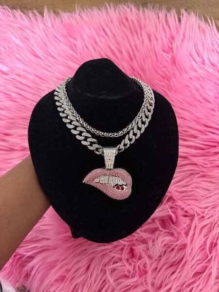 Collier en strass brillant
