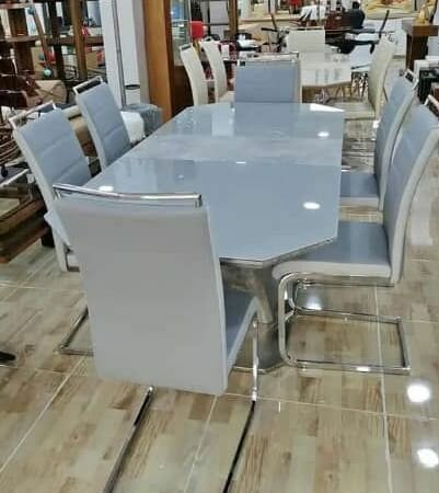 Table à manger moderne 8 places