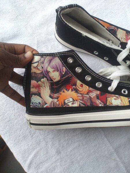 Akatsuki themed converse