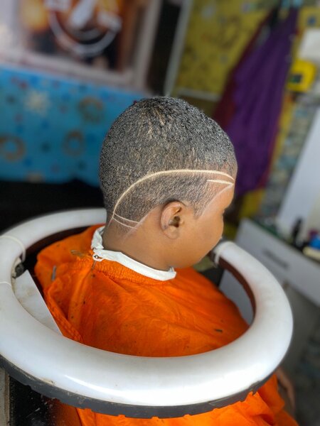 Ladies Haircut and Dye