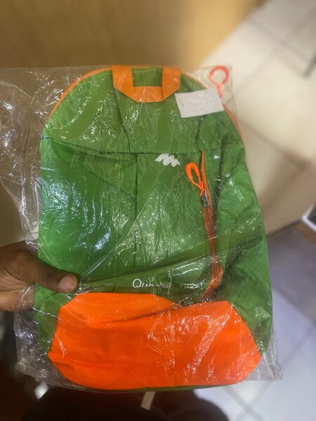 Sac à dos vert et orange