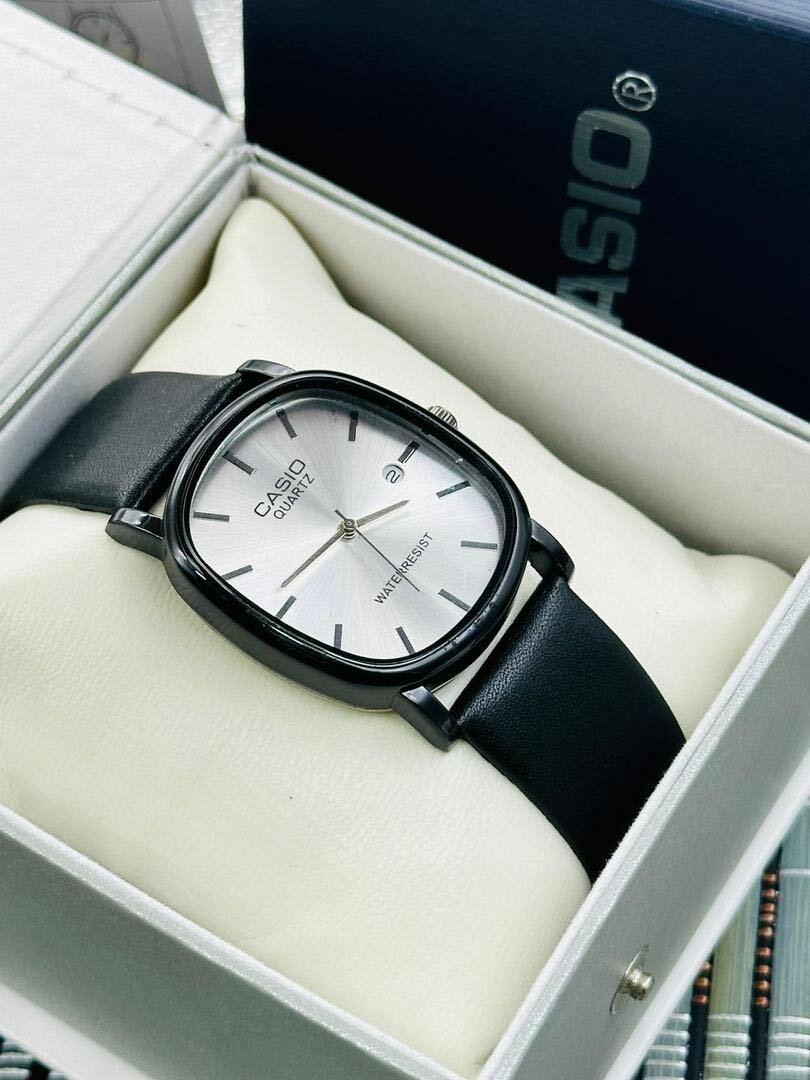 Montre Casio Étanche Élégante