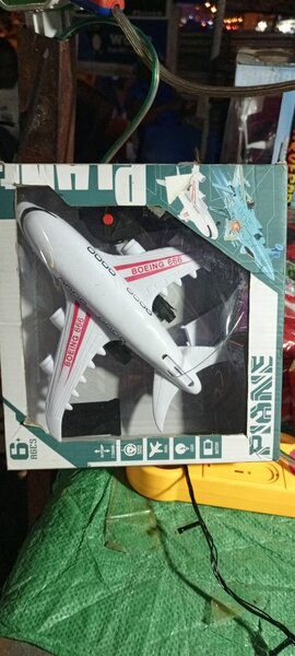 Avion jouet interactif