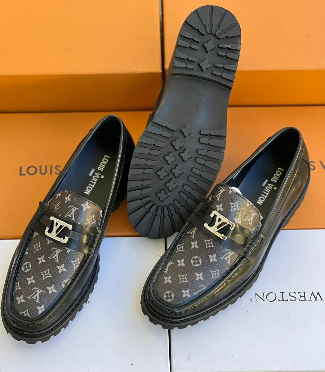 LOUIS VITTON CLASSIC SHOE