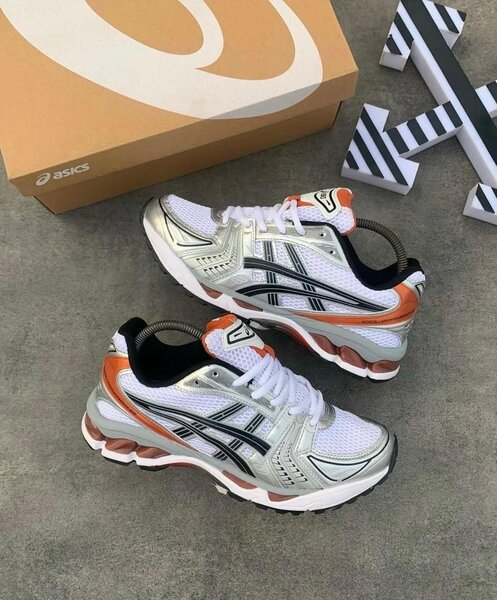 ASICS SNEAKER