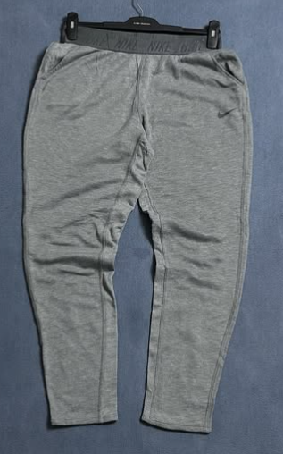 Nike sweatpants size: waist L / length 39
