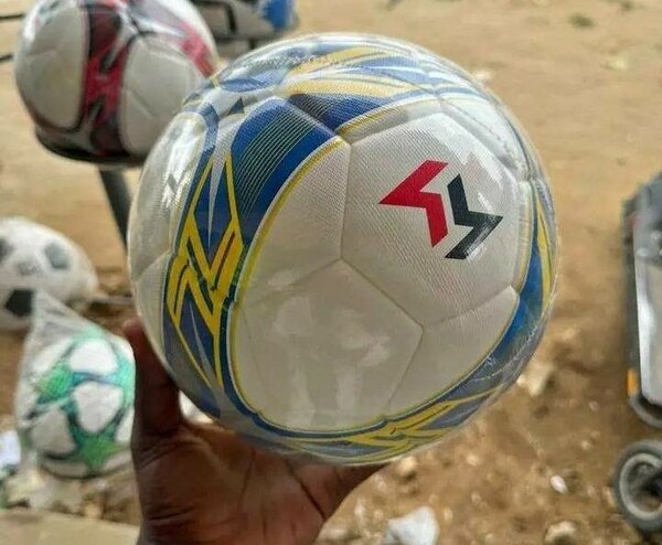 Ballon de football résistant