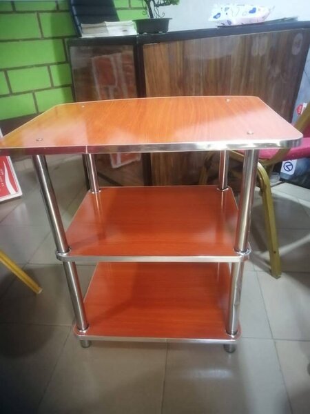 Table d'appoint moderne