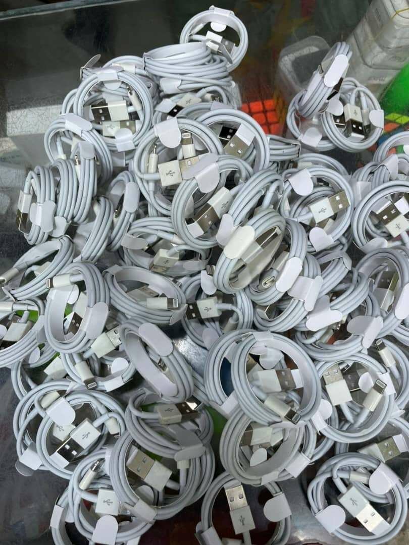 Type c and iphone cables