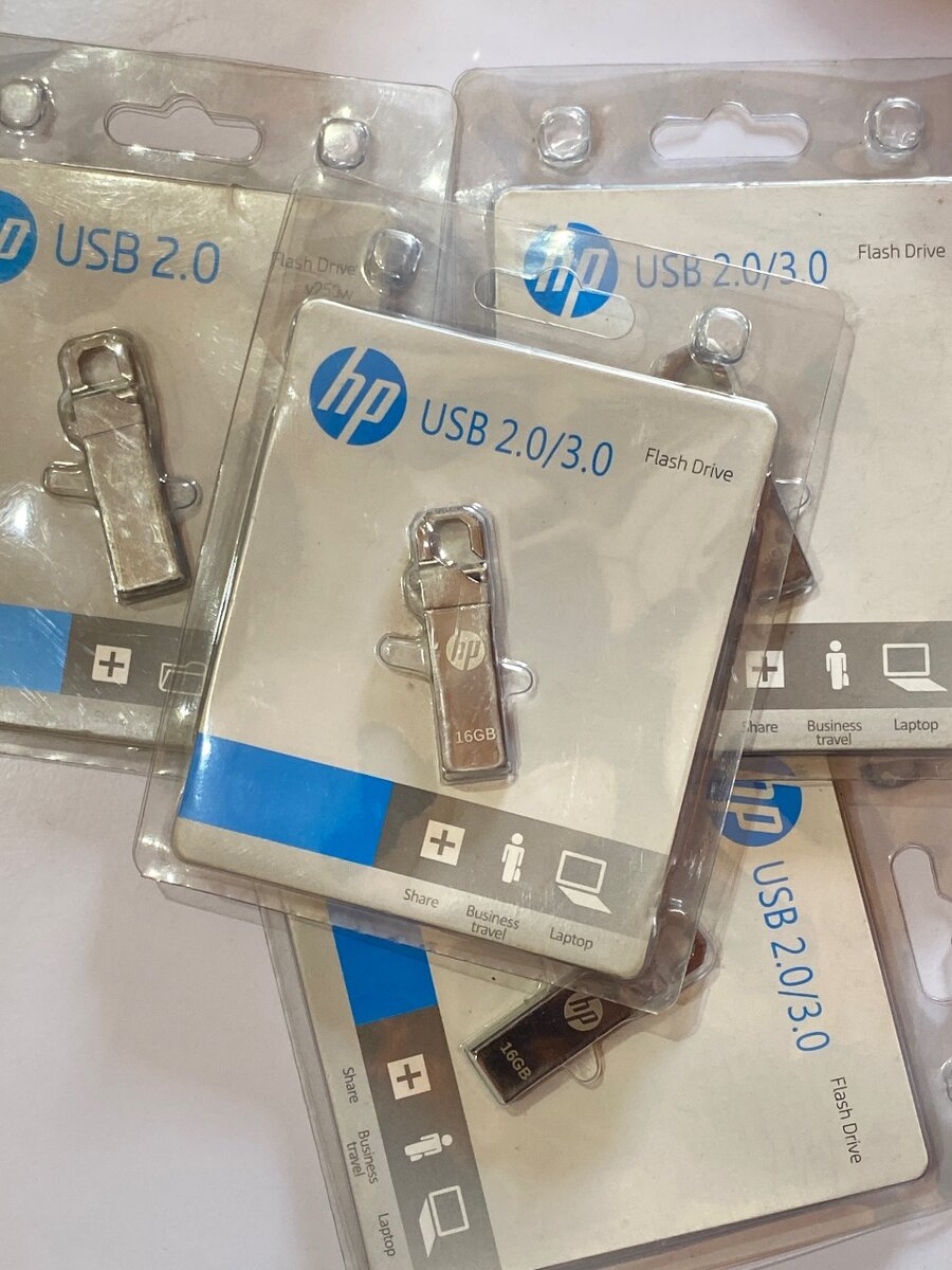 HP 16 GB flash drive