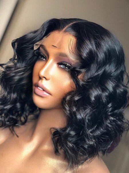 Perruque en dentelle ondulée