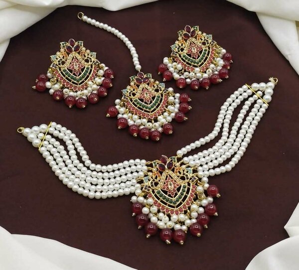Ladies 3pc weddings set Nackless bindi topas
