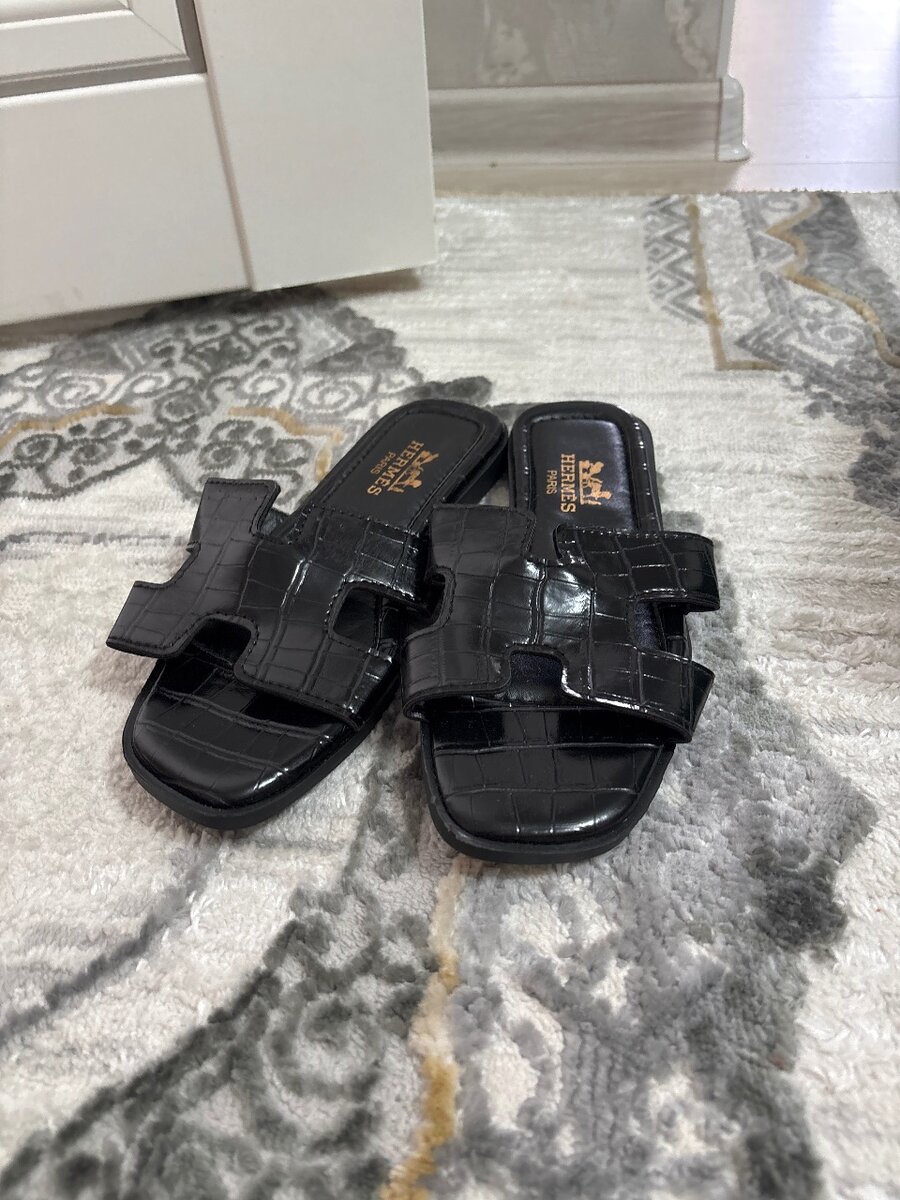 Шлепки Hermes