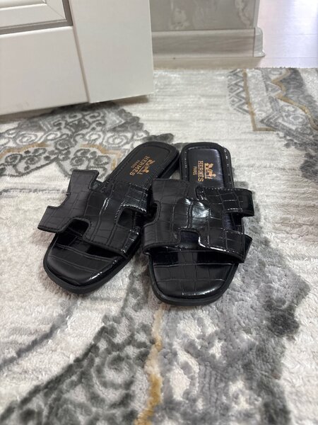Шлепки Hermes