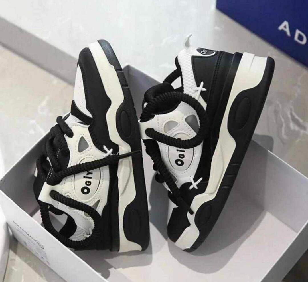 Baskets enfants en cuir noir et blanc