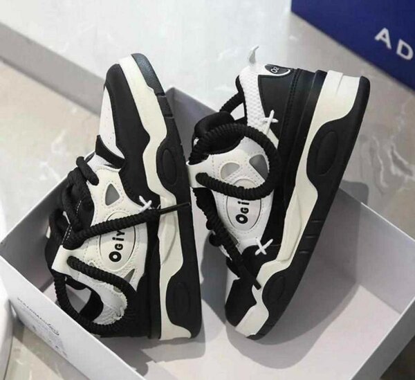 Baskets enfants en cuir noir et blanc