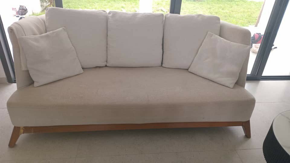 Canapé élégant beige