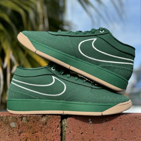 NIKE BOOK 1 FLAGSTAFF