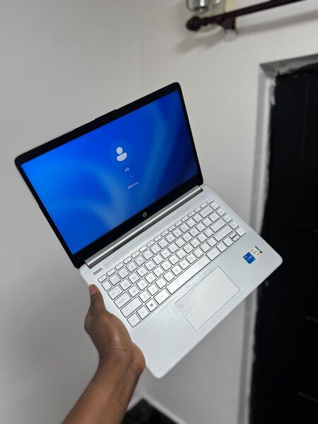 HP Notebook 14s 11th Gen i5