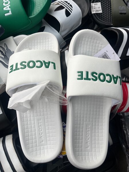 Claquette Lacoste
