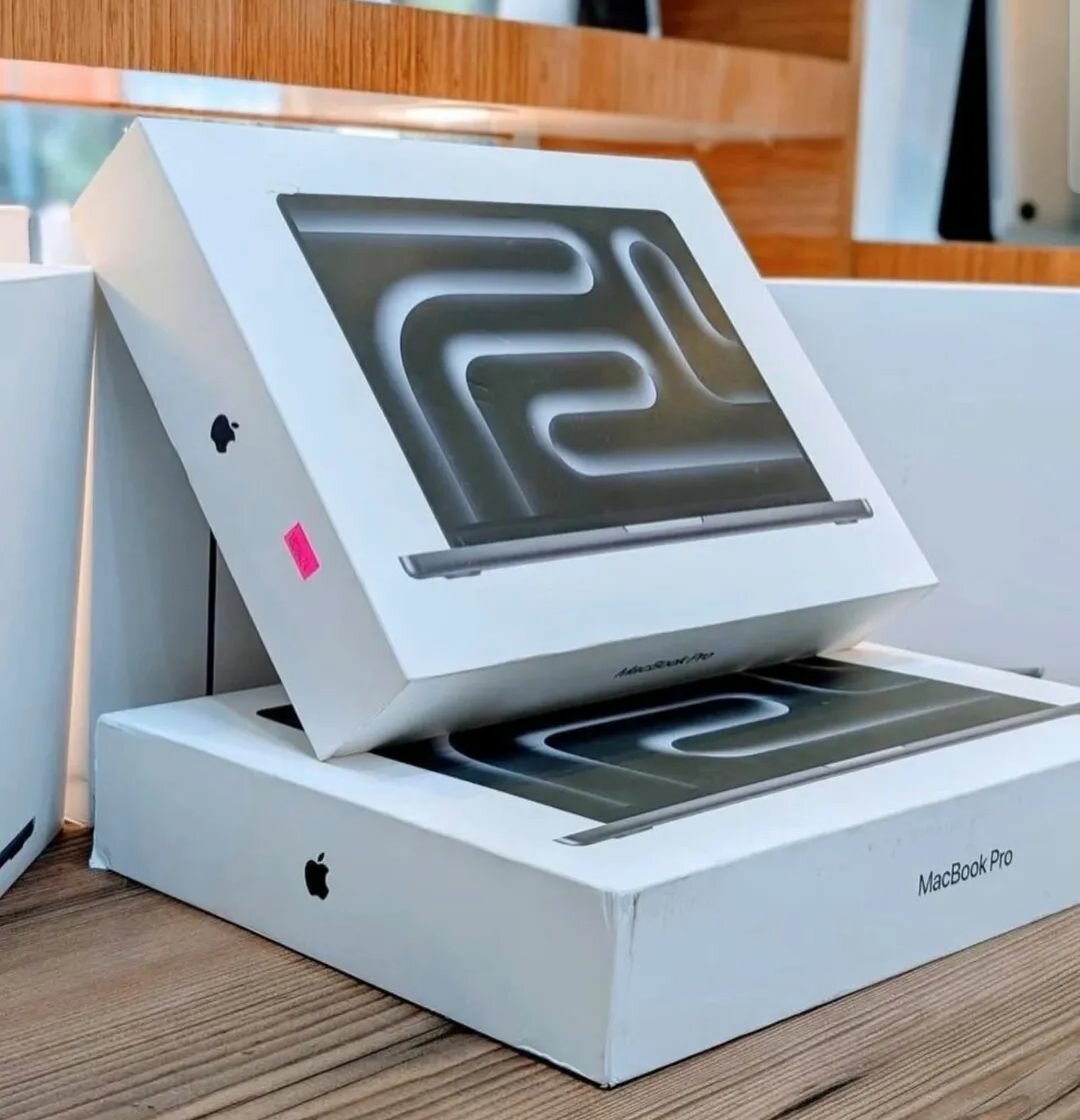 MacBook Pro 16"  M4 Max