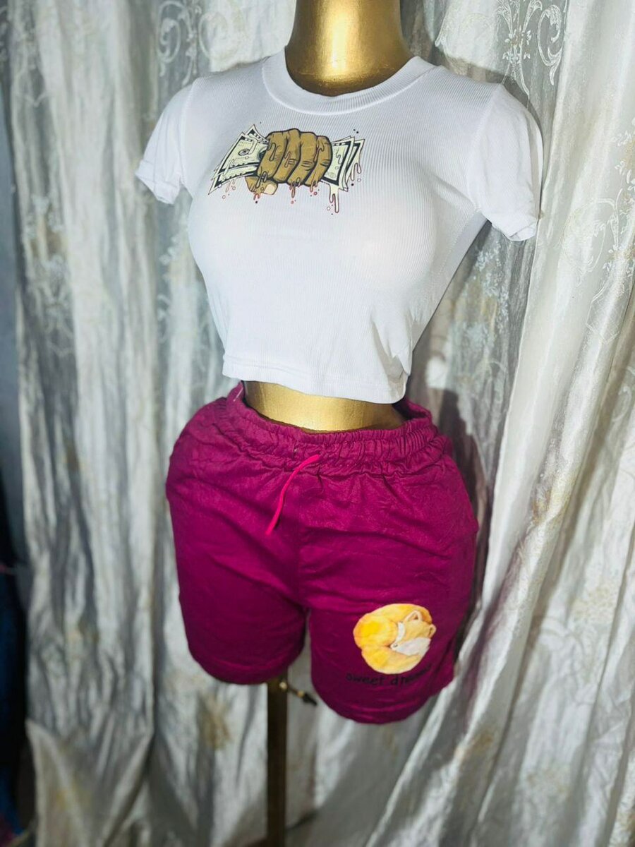 Ensemble t-shirt et short stylé