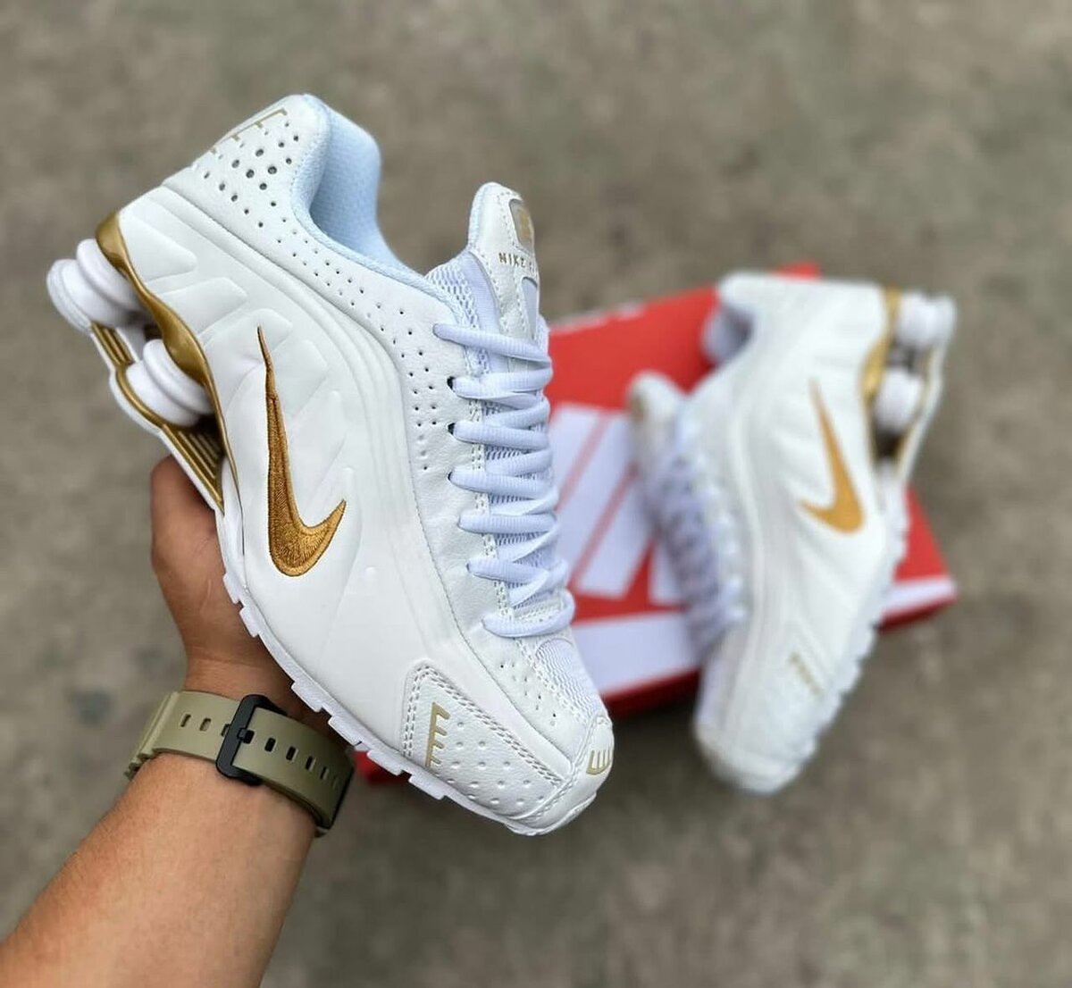 Baskets Nike Shox élégantes