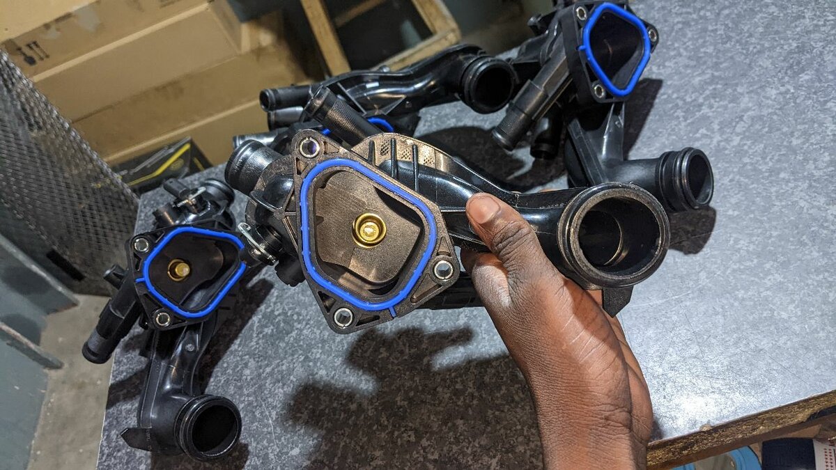 Engine water pump assembly For Mini Cooper Countryman R5 N12