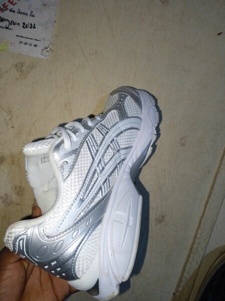 Chaussures de sport blanches