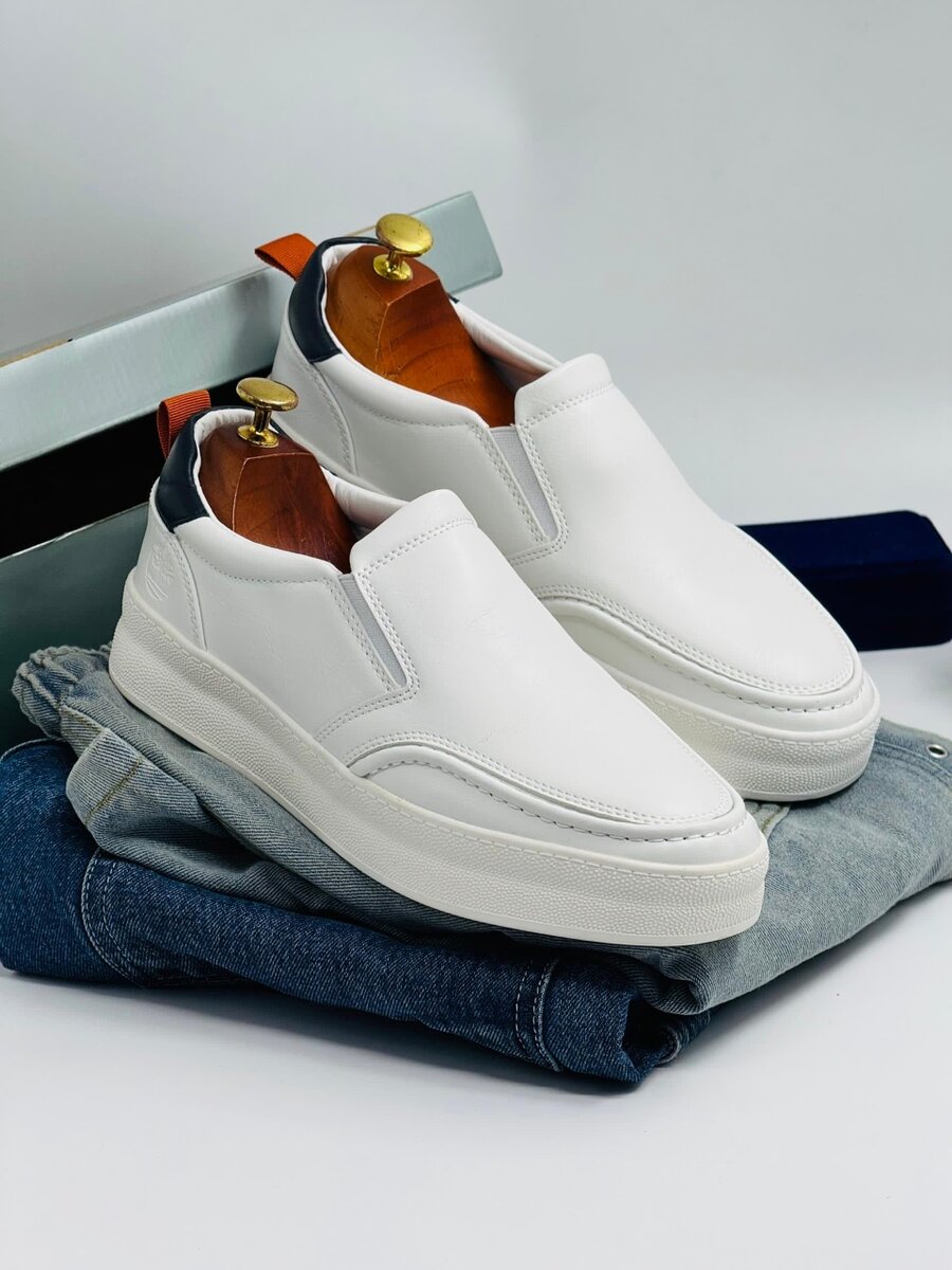 TIMBERLAND ALL WHITE