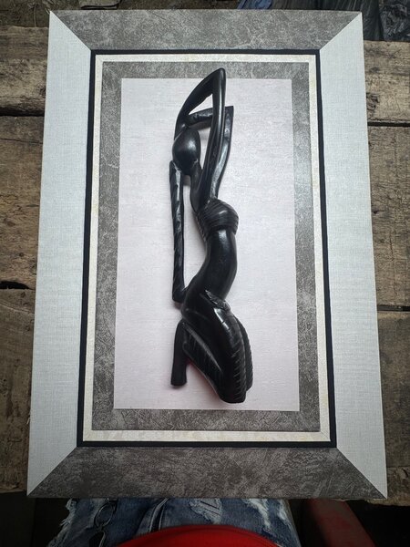 Sculpture murale en bois