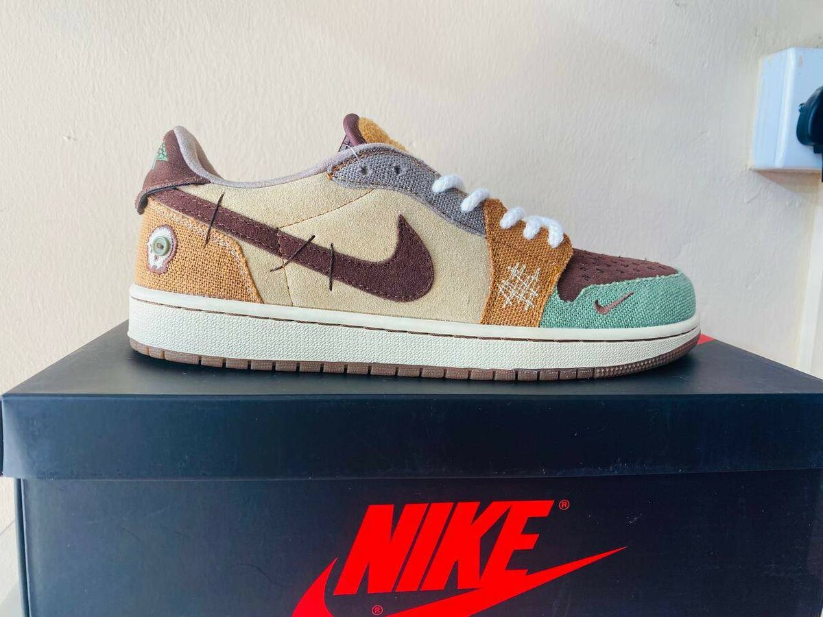 Air Jordan 1 low OG voodoo