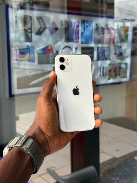 Phone 11 super propre