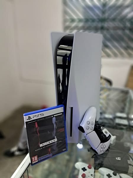  PS5 Disc Edition with Hitman