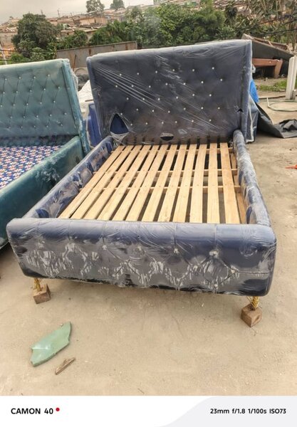 Lit 2 places capitonnées