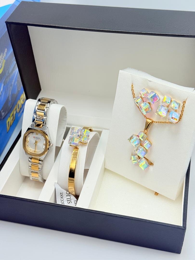Ensemble Bijoux et Montre Élégant