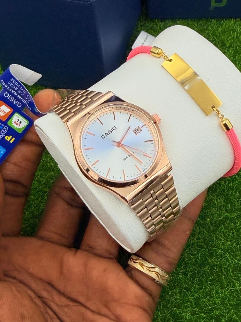 Montre Classique Casio Homme