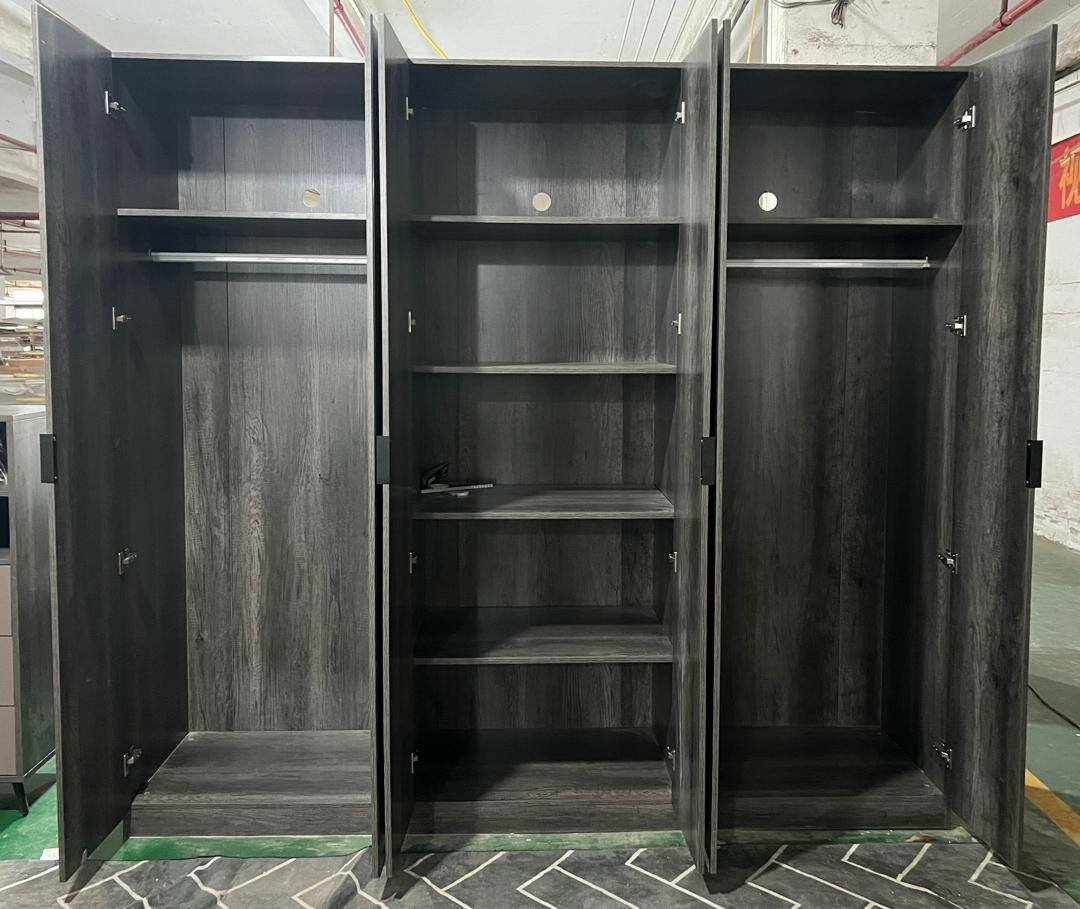 Armoire Moderne en Bois