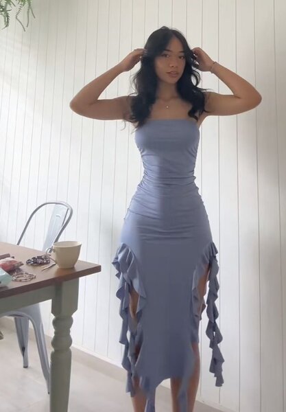 Robe élégante à volants