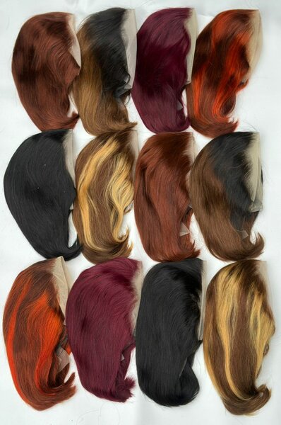Perruques en cheveux naturels colorées