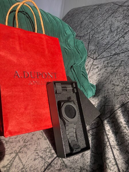 Montre Minimaliste en Acier Noir