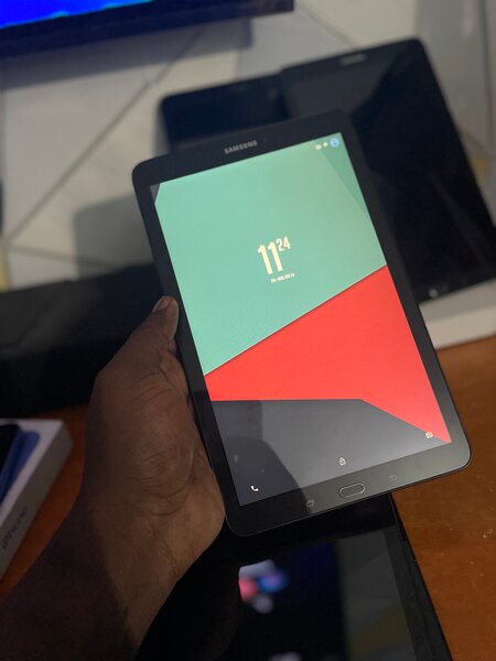 Tablette Samsung Galaxy TAB-E