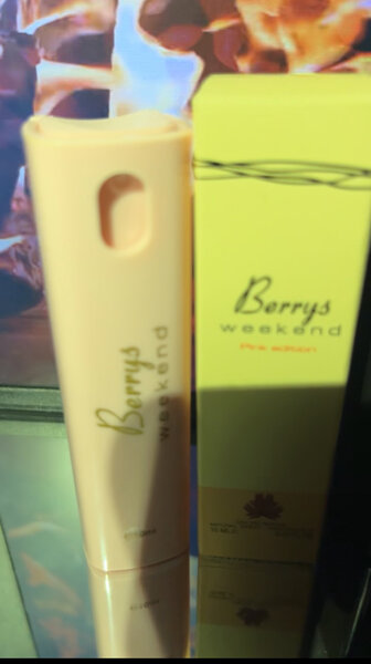 Parfum Berrys Weekend