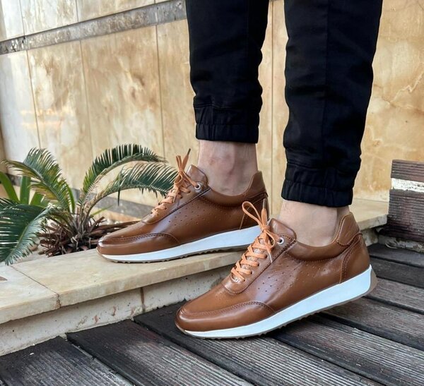 Sneakers en cuir marron