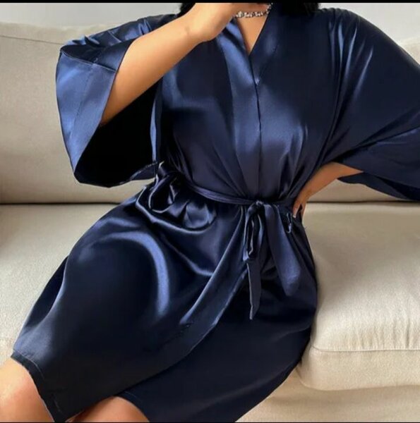 Peignoir en satin élégant