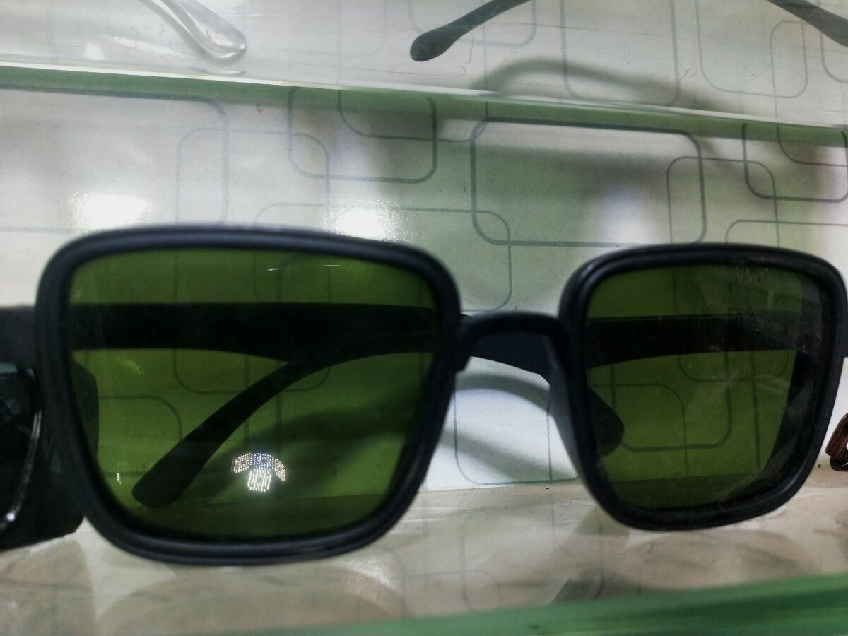 Sun glasses