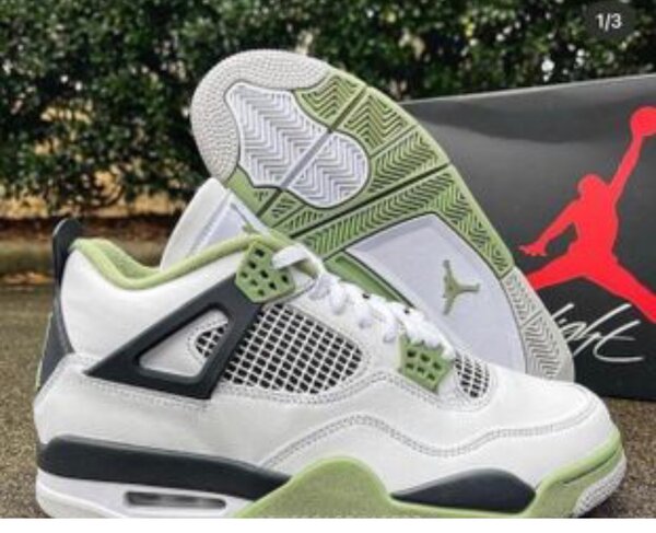 Air Jordan 4