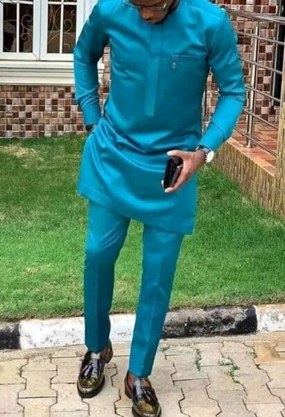 Ensemble tunique pour homme.