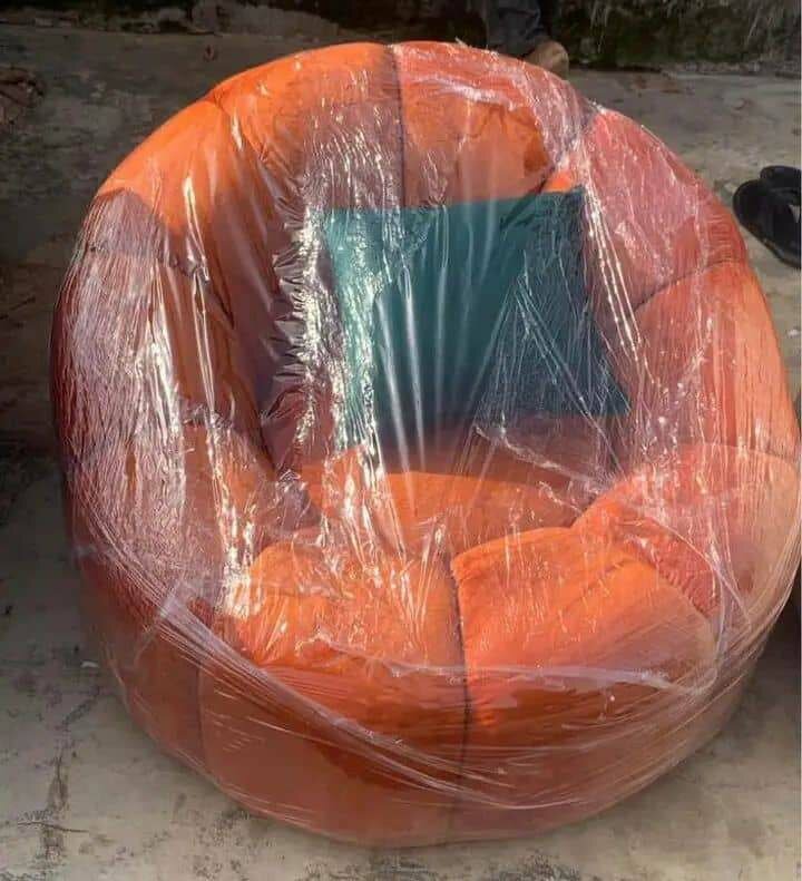 Fauteuil rond avec coussin