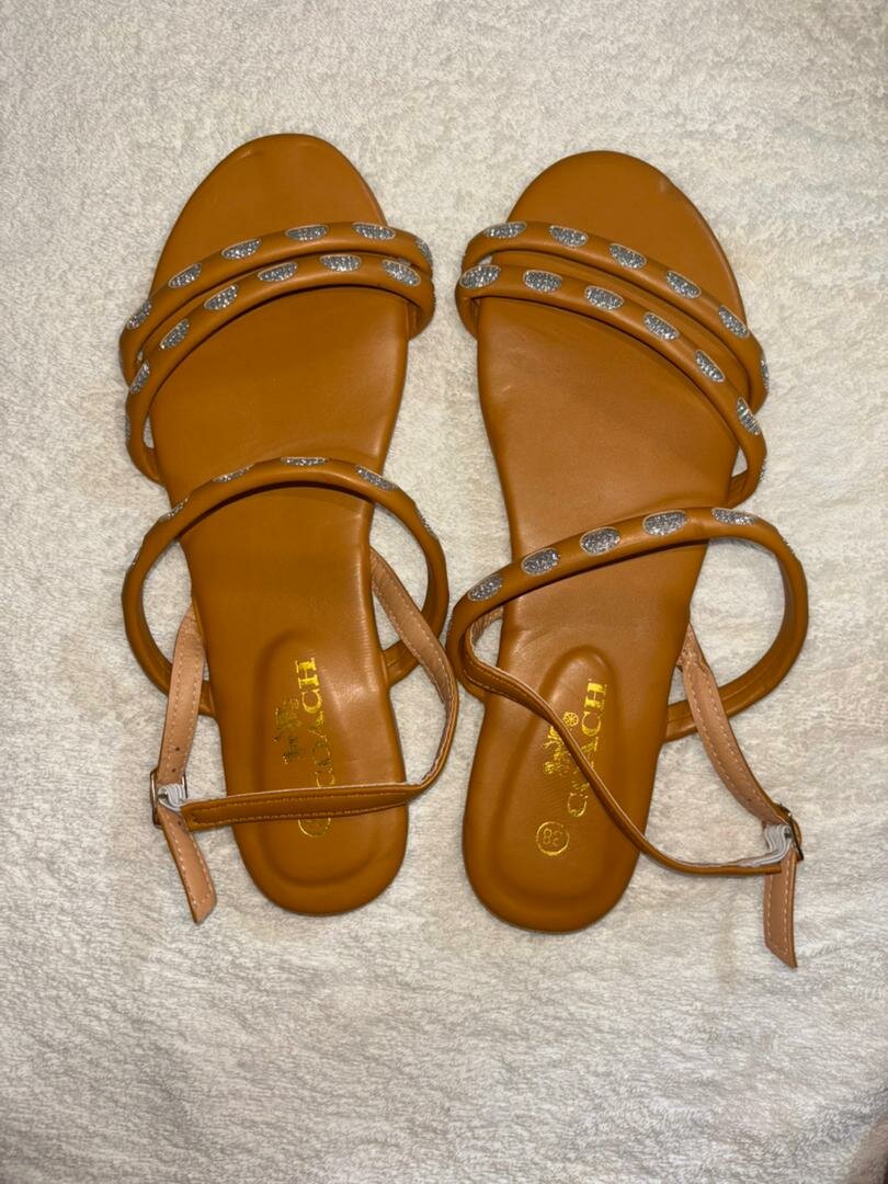 Sandales élégantes Coach